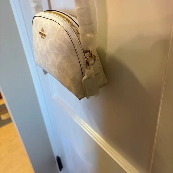 NWT ๐ฒ Coach Madi Crossbody Bag in Chalk Signature Leather - Picture 5 of 13